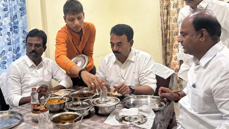 Jupally Krishna Rao: కాంగ్రెస్ లోనే కృష్ణ మోహన్.. కేటీఆర్ ను కలిసింది అందుకే.. జూపల్లి క్లారిటీ