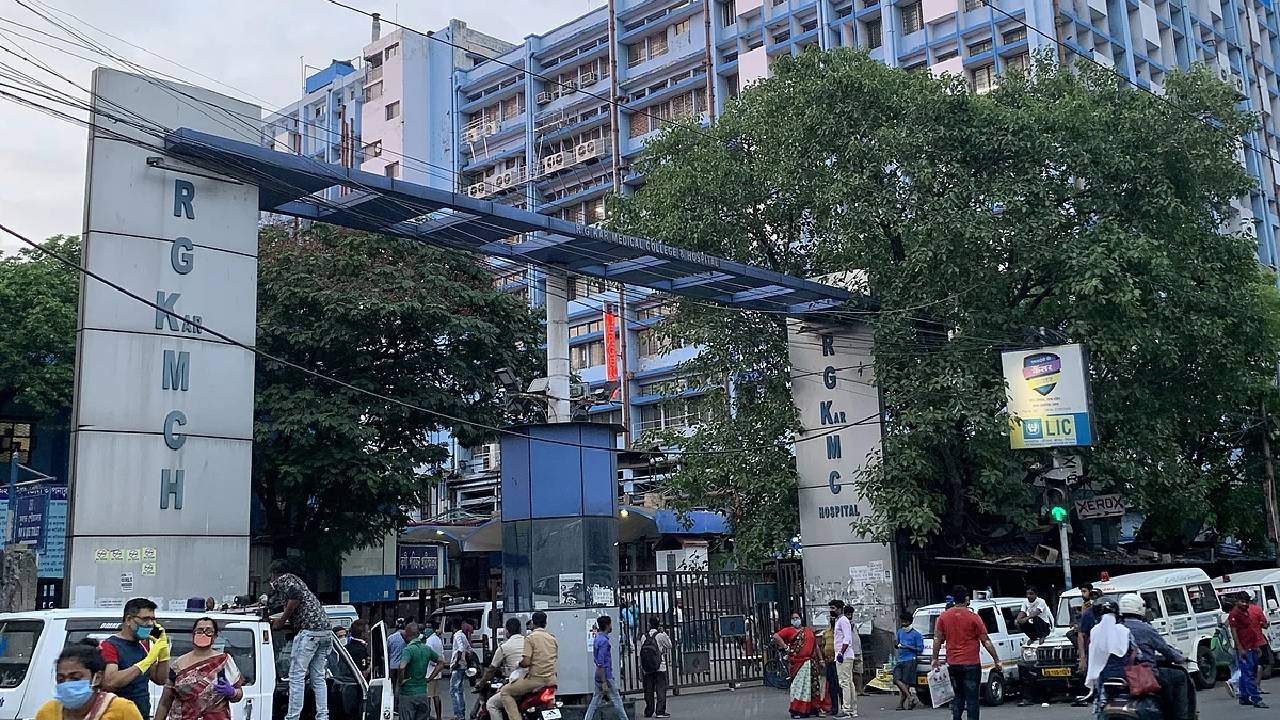 Kolkata Doctor Case: ఇంత అర్జెంట్ ఎందుకు..? ఆర్జీ కర్ ఆస్పత్రి పనులపై హైకోర్టు ప్రశ్న..