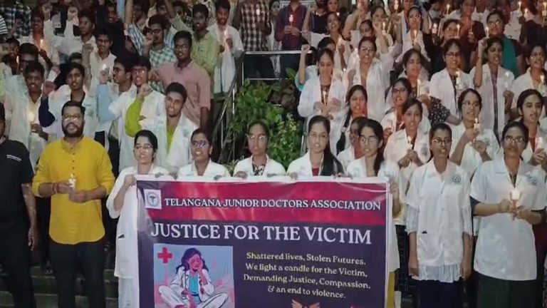 Female Doctor Murder: కోల్‌కతాలో డాక్టర్‌ హత్య.. హైదరాబాద్‌ లో జూడాల నిరసనలు..