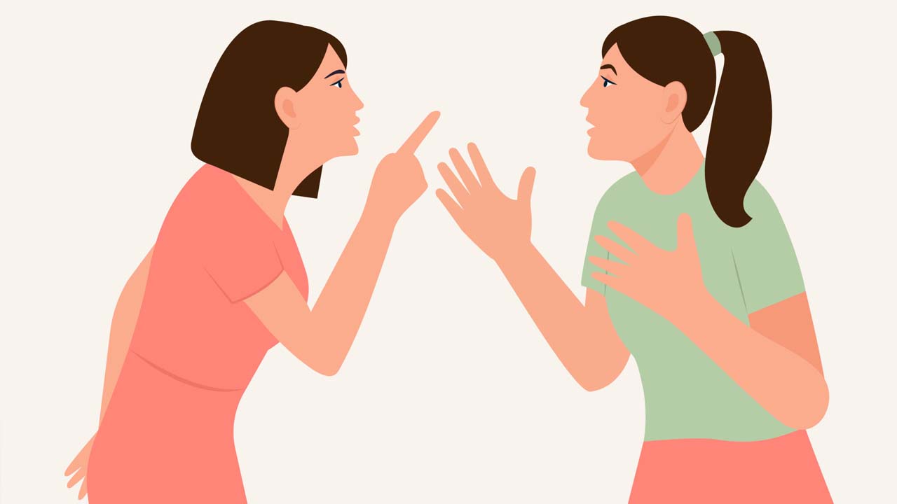 LB Nagar Crime: బట్టలు ఆరేసే విషయంలో మహిళల మధ్య గొడవ.. కత్తితో దాడి..