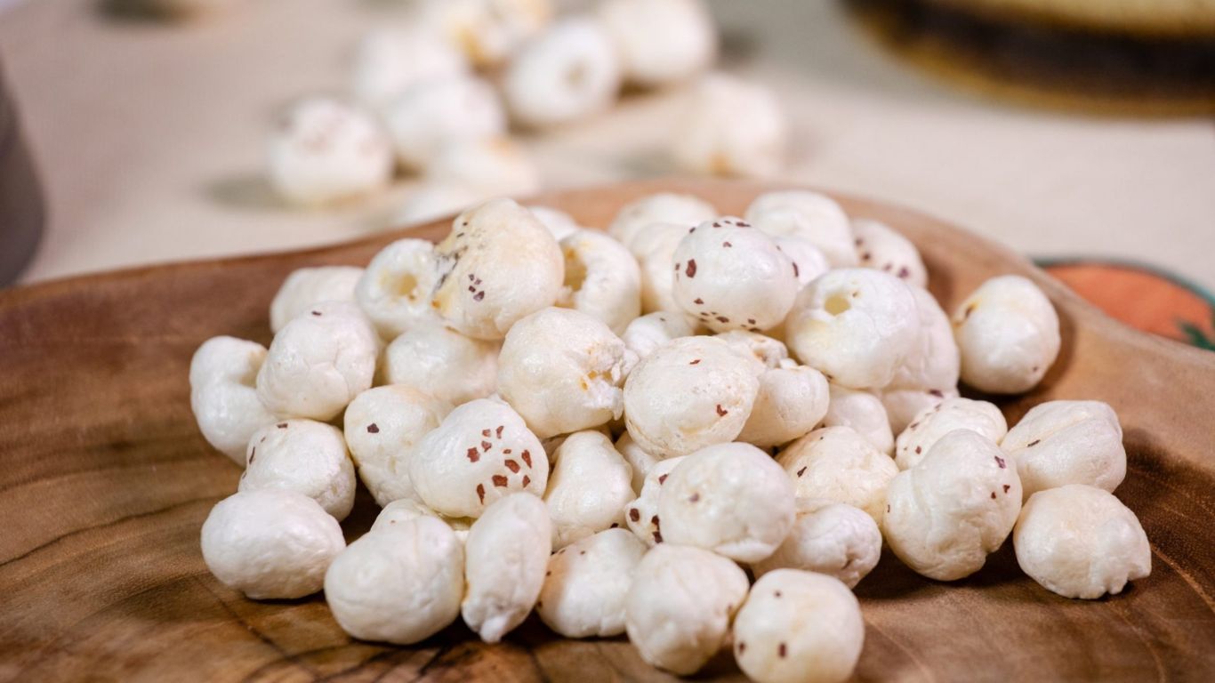 Lotus Seeds: మఖానా తినడం వల్ల కలిగే ప్రయోజనాలు ఇవా..?