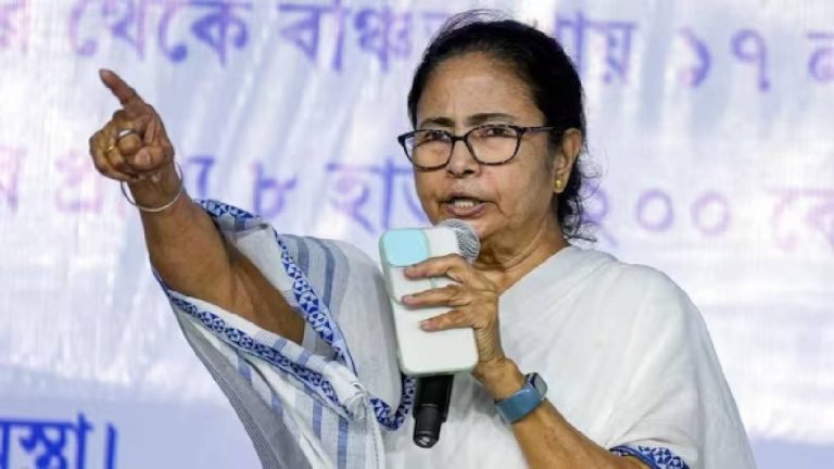 Mamata Banerjee: సీబీఐకి మమతా అల్టిమేటం.. ఆదివారంలోగా వైద్యురాలికి న్యాయం జరగాలి..