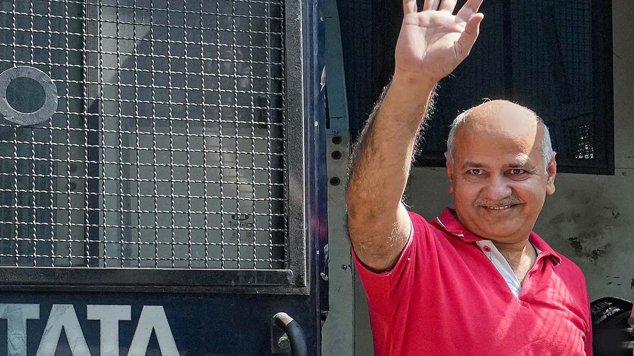 Manish sisodia: తీహార్ జైలు నుంచి మనీష్ సిసోడియా విడుదల.. 17 నెలల తర్వాత విముక్తి