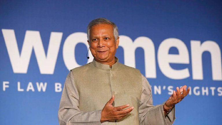 Muhammad Yunus: ఆర్మీ పాలనకు నో.. యూనస్ నేతృత్వంలో బంగ్లా తాత్కాలిక ప్రభుత్వం..