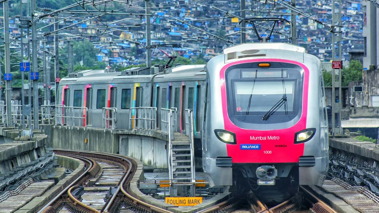 Mumbai Metro: ముంబై మెట్రో సరికొత్త రికార్డు.. దేంట్లో అంటే..!