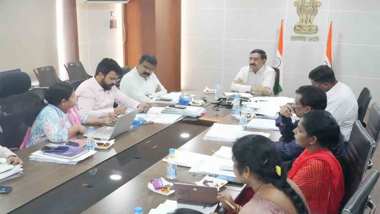 Amaravati: రాజధాని పరిధిలో కొనసాగుతోన్న జంగిల్ క్లియరెన్స్