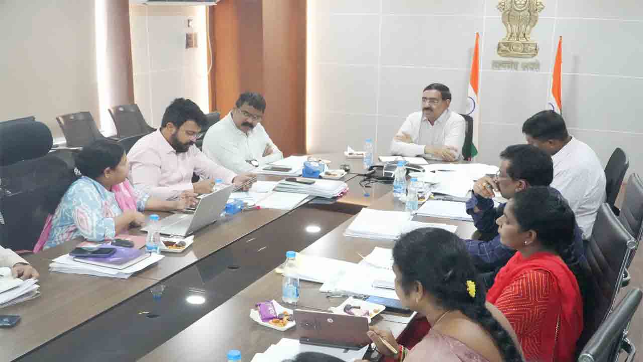 Amaravati: రాజధాని పరిధిలో కొనసాగుతోన్న జంగిల్ క్లియరెన్స్