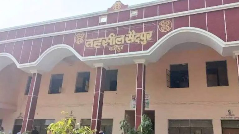 Uttarpradesh : 15 నెలల్లో వివిఐపి అతిథులకు రూ. 20 లక్షల విలువైన టీలను అందించిన గుమస్తా