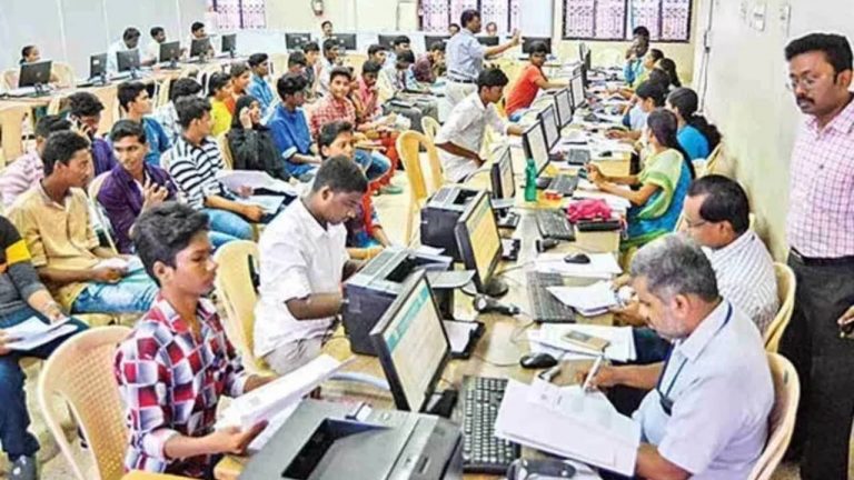 Tamilnadu : రెండు రౌండ్ల కౌన్సెలింగ్ అయినా మిగిలిపోయిన లక్ష ఇంజినీరింగ్ సీట్లు