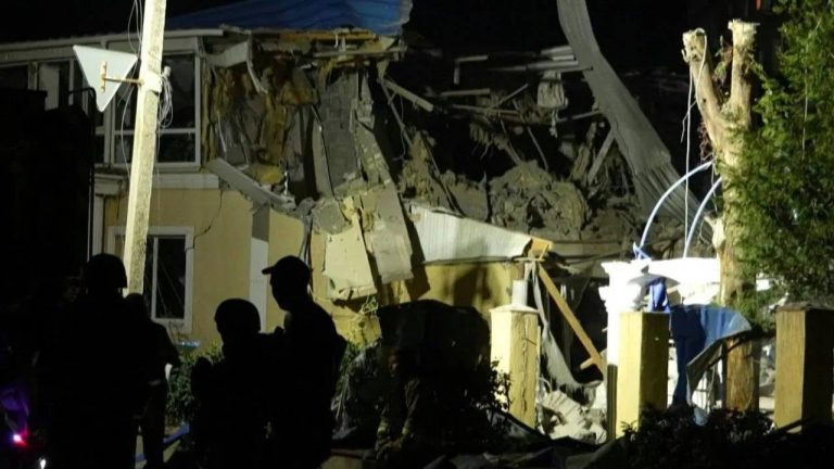 Russia Ukraine War : దాడి తర్వాత ఉక్రెయిన్ నగరాలను బాంబులతో ఉక్కిరిబిక్కిరి చేస్తున్న రష్యా