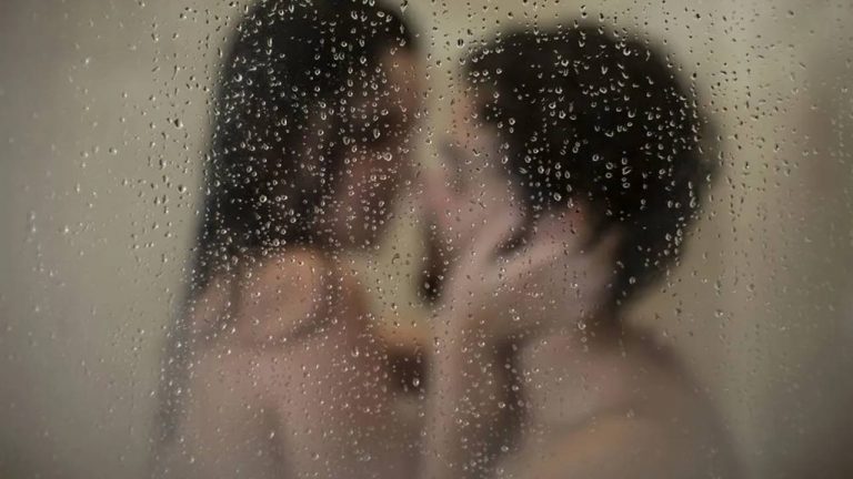 Romance : ఆ ఊళ్లో మగాళ్లకు డబ్బులిచ్చి మరీ శృంగారం చేస్తారంట