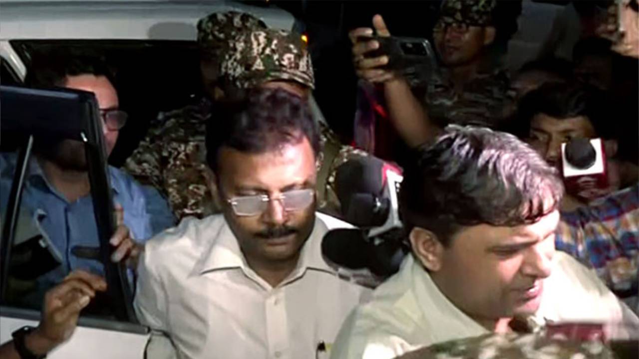 Kolkata Rape Case : 18 రోజుల ఇంటరాగేషన్, రెండు పాలిగ్రాఫ్ టెస్టులు.. సందీప్ ఘోష్ నుంచి సీబీఐ ఆశిస్తోంది?