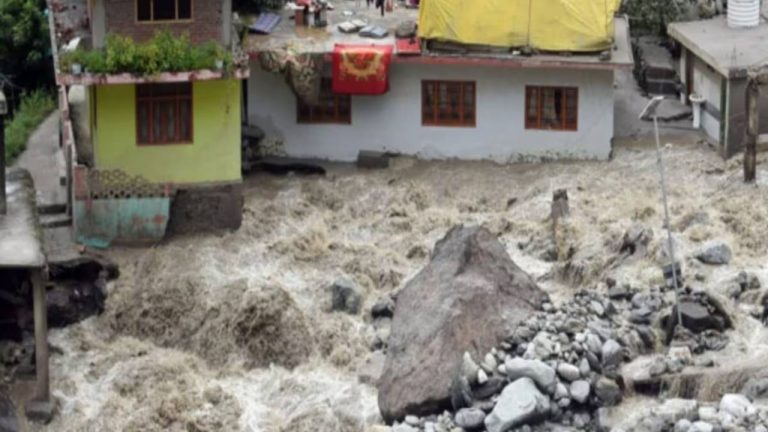 Himachalpradesh : హిమాచల్ ప్రదేశ్‌లో క్లౌడ్ బరస్ట్… ఇప్పటి వరకు 50 మంది మృతి