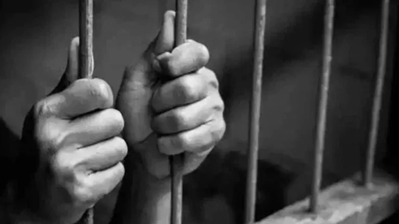 Iran Israel War : ఇజ్రాయెల్‌ ఇరాన్‌ మధ్య ఉద్రిక్త పరిస్థితులు.. 29 మంది ఉరి