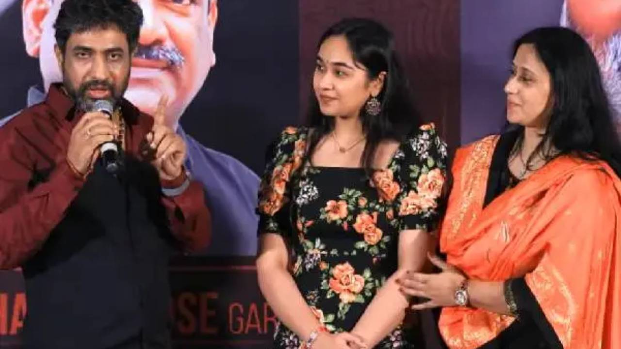 YVS Chowdary : ఎన్టీఆర్ పక్కన తెలుగమ్మాయి వీణా రావు.. వెండితెరకు పరిచయం చేస్తున్న వైవీఎస్ చౌదరి