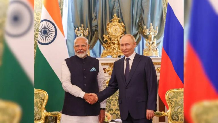 PM Modi-Putin telephonic call: పుతిన్‌తో మాట్లాడిన ప్రధాని మోడీ.. ఉక్రెయిన్ పర్యటనపై చర్చ..