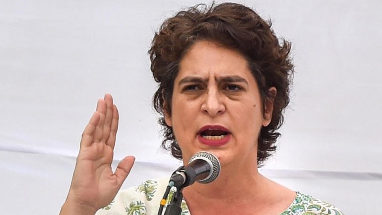 Priyanka Gandhi: బంగ్లాదేశ్‌లో హిందువులపై జరుగుతున్న దాడులను ఖండించిన ప్రియాంక గాంధీ..