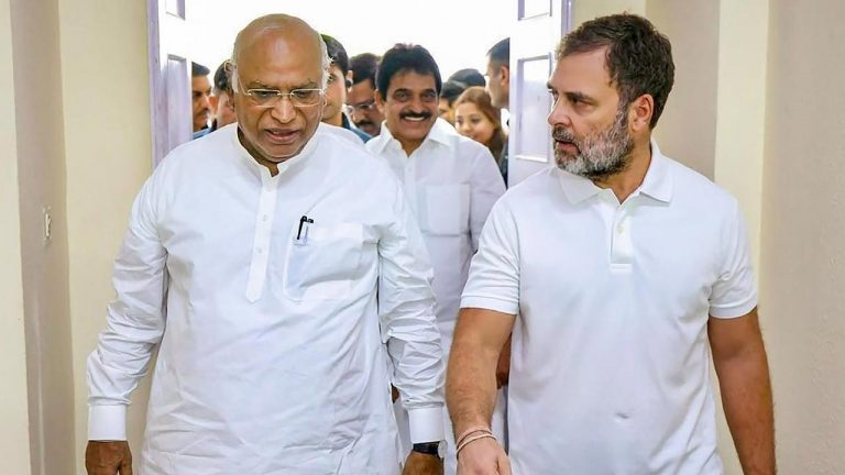 Jammu Kashmir Assembly Polls: నేడు జమ్మూకశ్మీర్⁭కు రాహుల్ గాంధీ, మల్లికార్జున ఖర్గే