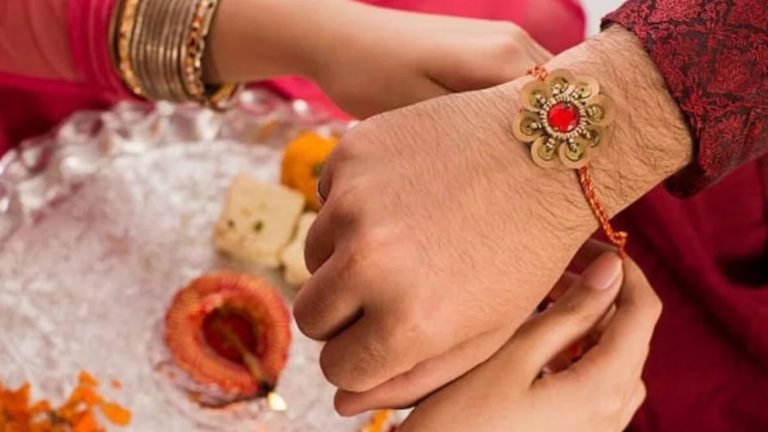 Raksha Bandhan 2024: రక్షాబంధన్ రోజున రాఖీ ఏ సమయంలో కట్టాలో తెలుసా..?