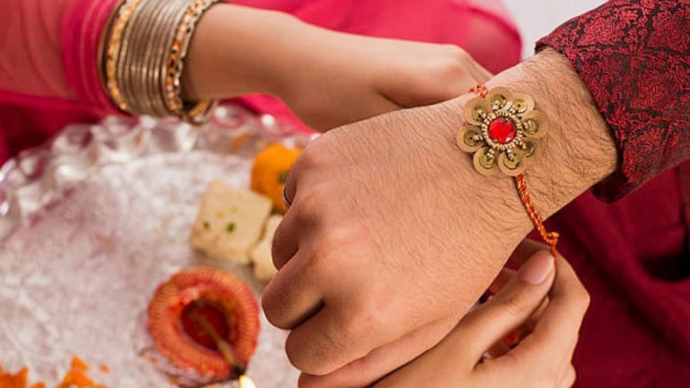 Raksha Bandhan 2024 Timings: నేడు రక్షాబంధన్.. రాఖీ కట్టడానికి సరైన సమయం ఇదే!