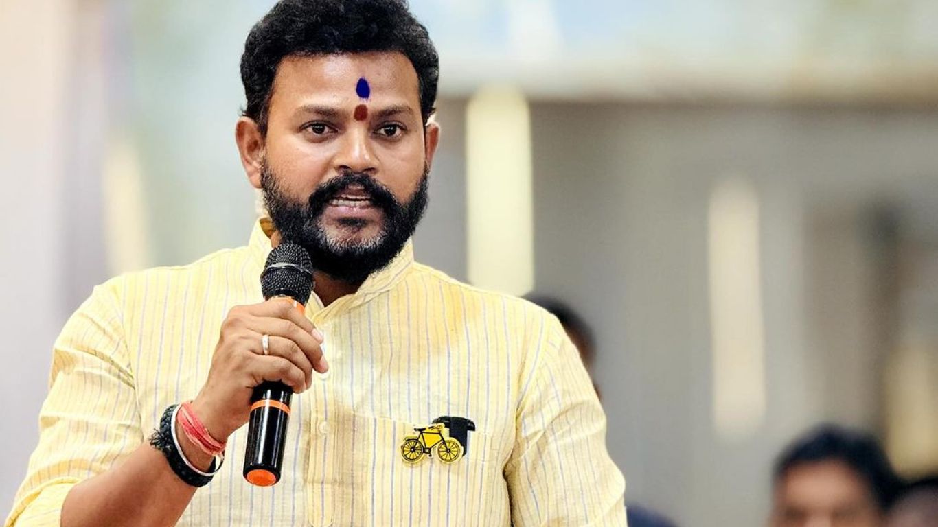 Ram Mohan Naidu: దివ్యాంగుల సహాయ ఉపకరణాల పంపిణీ కార్యక్రమంలో పాల్గొన్న కేంద్రమంత్రి..