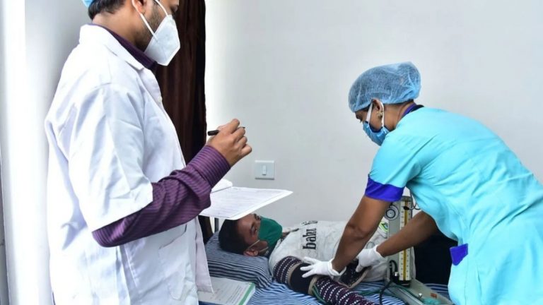 Rats Poison Spray: హాస్టల్‌లో ఎలుకల మందు స్ప్రే చేయడంతో స్పృహ కోల్పోయిన 19 మంది విద్యార్థులు..