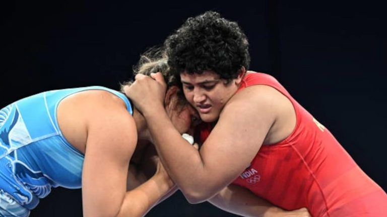 Paris Olympics 2024: క్వార్టర్ ఫైనల్⁭కు భారత రెజ్లర్..