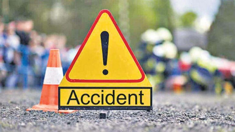 Road Accident: చిలకలూరిపేటలో ఘోర రోడ్డు ప్రమాదం.. నలుగురు స్పాట్‌ డెడ్
