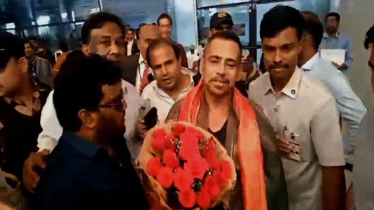 Robert Vadra: హైదరాబాద్ లో రెండు రోజులు పర్యటిస్తా.. ప్రజల సమస్యలు తెలుసుకుంటా..