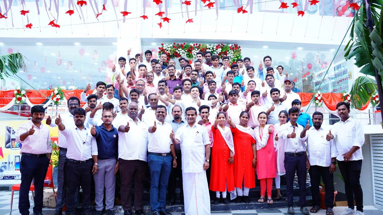 Sathya 27th Showroom: ఆఫర్లే.. ఆఫర్లు.. సత్యా 27వ షోరూం అనంతపురంలో ఘనంగా ప్రారంభం