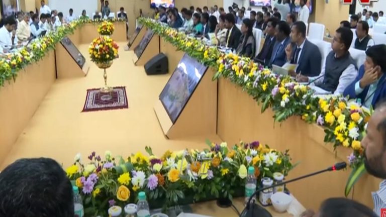 Amaravathi: రెవెన్యూ శాఖపై పవర్ పాయింట్ ప్రజెంటేషన్..