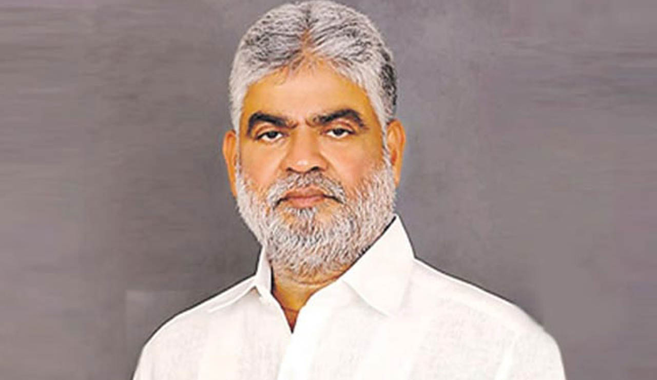 Social Media Posts: అసెంబ్లీ స్పీకర్ పై అనుచిత పోస్టులు.. నిందితుడు అరెస్ట్..