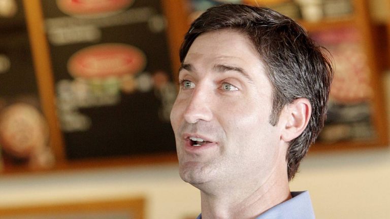 Brian Nicol: స్టార్‌బక్స్ సీఈఓకు రూ. 948 కోట్ల ప్యాకేజీ!