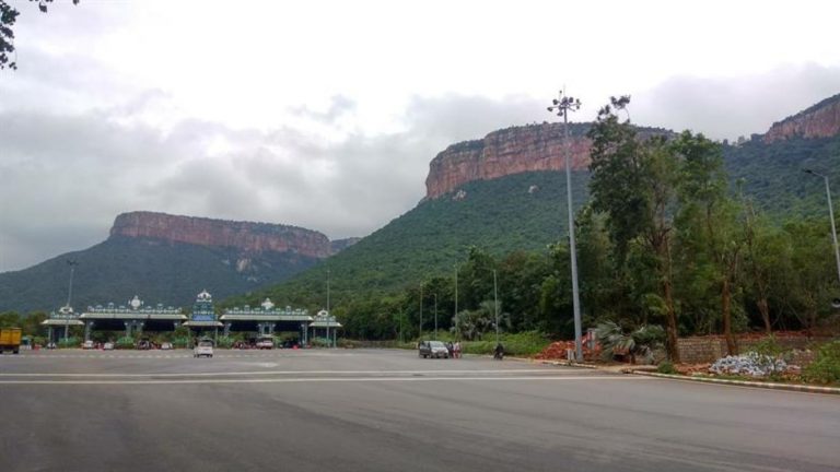 Thirumla Road: కొండపైకి ఆ సమయంలో బైక్స్‌కు నో ఎంట్రీ.. జాగ్రత్త సుమీ..