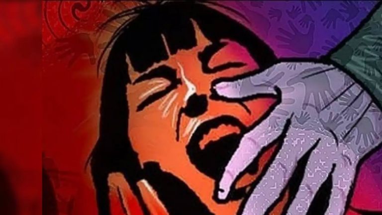 Sensational Case: వీళ్లు మారరా.. సాయం కోసం వెళ్లిన యువతిపై తాంత్రికుడు అత్యాచారం