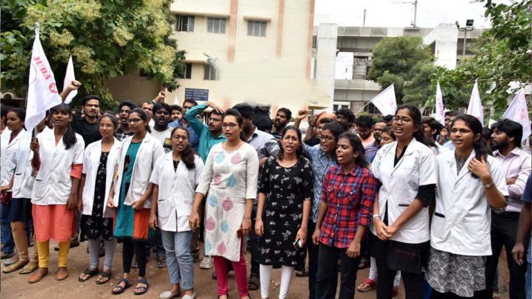 Hyderabad: హాస్పిటల్స్ లో సీసీ కెమెరాలు ఏర్పాటు చేయండి..