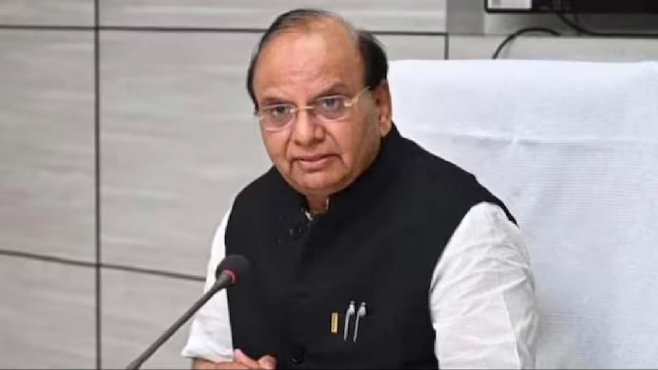 Delhi: కేజ్రీవాల్‌కు ఎల్జీ షాక్.. సీఎం ప్రతిపాదన తోసిపుచ్చిన వీకే.సక్సేనా