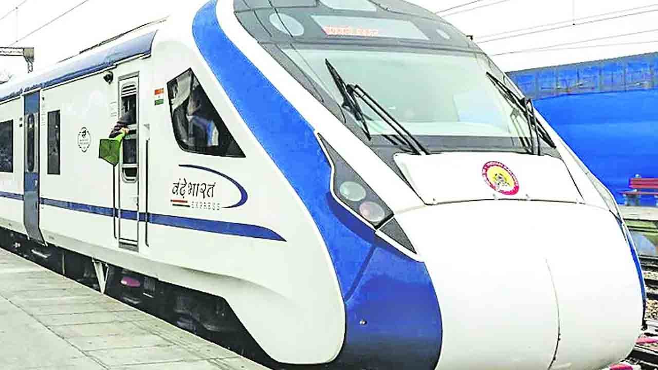 Vande Bharat Express: పట్టాలెక్కనున్న మరో 4 వందే భారత్ ఎక్స్‌ప్రెస్ ట్రైన్స్.. ఈ నెల 8న ప్రారంభించనున్న పీఎం మోడీ