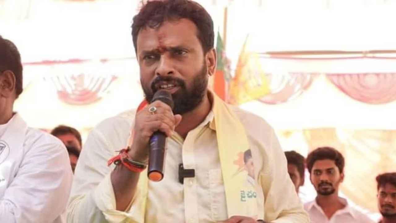 Minister Vasamsetti Subhash: ఒక్క ఫ్యాక్టరీ రాలేదు.. 8 ఫ్యాక్టరీలు రాష్ట్రాన్ని వీడాయి..!