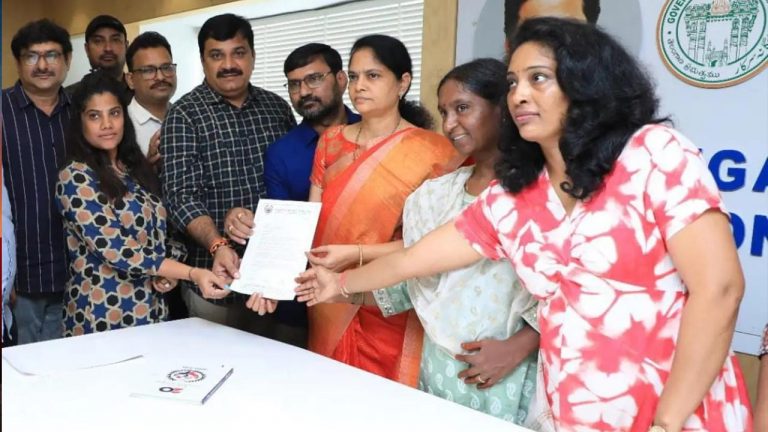 TFJA: వేణు స్వామిపై తెలంగాణ స్టేట్‌ మహిళా కమిషన్‌కు ఫిర్యాదు చేసిన టీఎఫ్‌జేఏ