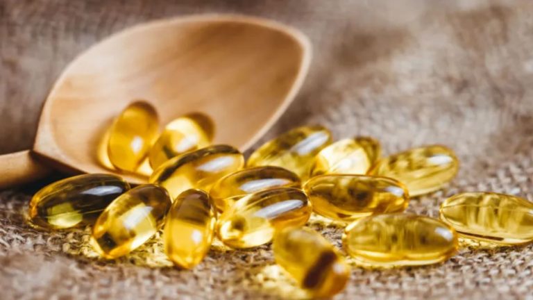 Vitamin E Capsules: విటమిన్ E క్యాప్సూల్స్ తెగ వాడేస్తున్నారా.? జాగ్రత్త సుమీ..