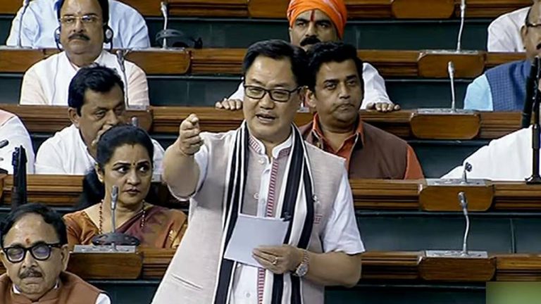 Waqf board Bill: వక్ఫ్ బోర్డు మాఫియా వశమైంది.. ప్రతిపక్షాలపై కేంద్రం ఆగ్రహం..