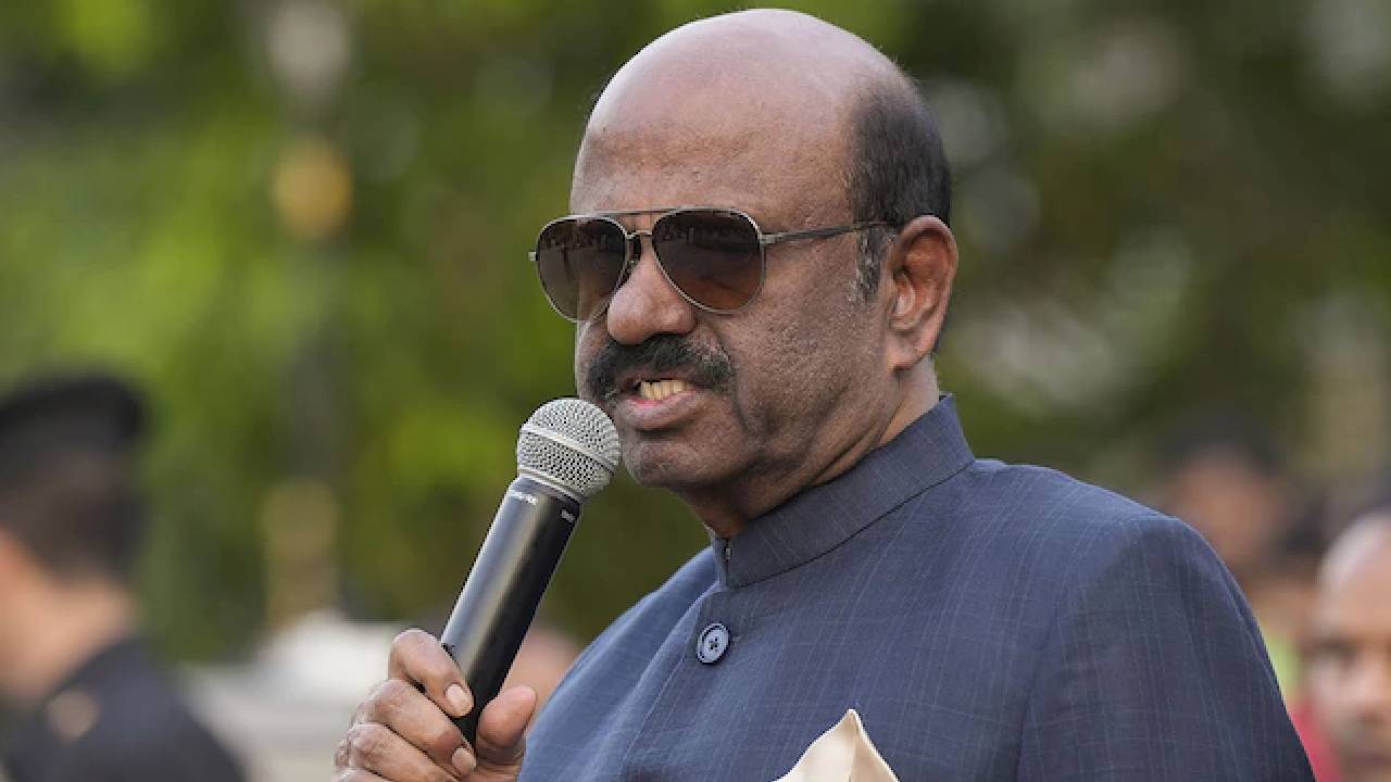 Governor CV Ananda Bose: కోల్‌కతా కేసు నేపథ్యంలో ఢిల్లీలో బెంగాల్ గవర్నర్.. రాష్ట్రపతితో భేటీకి ఛాన్స్..