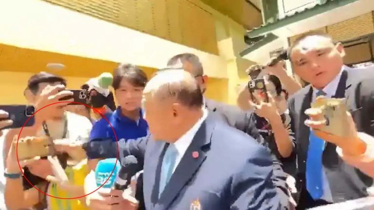 Thailand: ప్రశ్న అడిగిన పాపానికి మహిళా జర్నలిస్ట్‌ చెంపపై కొట్టిన రాజకీయ నేత