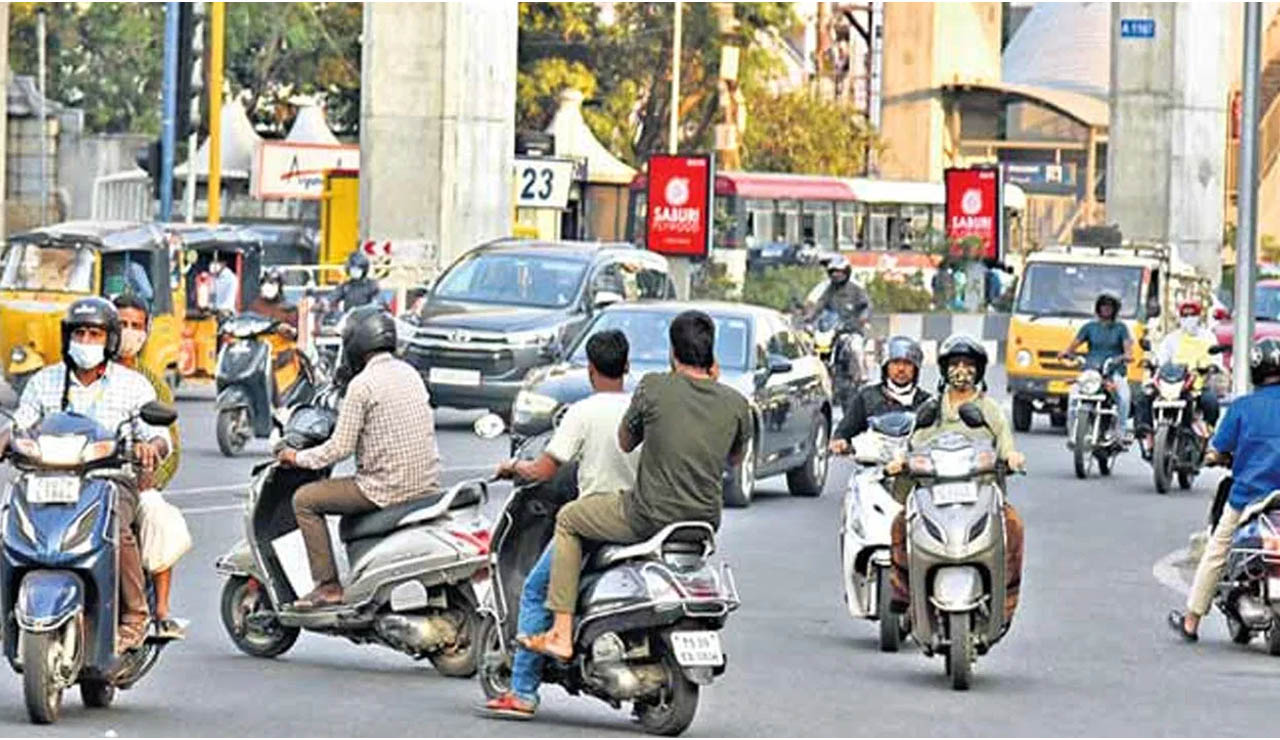 Hyderabad Police: ప్రయాణికులకు అలర్ట్‌.. రాంగ్ రూట్‌లో వెళ్తే జైలుకే.. -  NTV Telugu