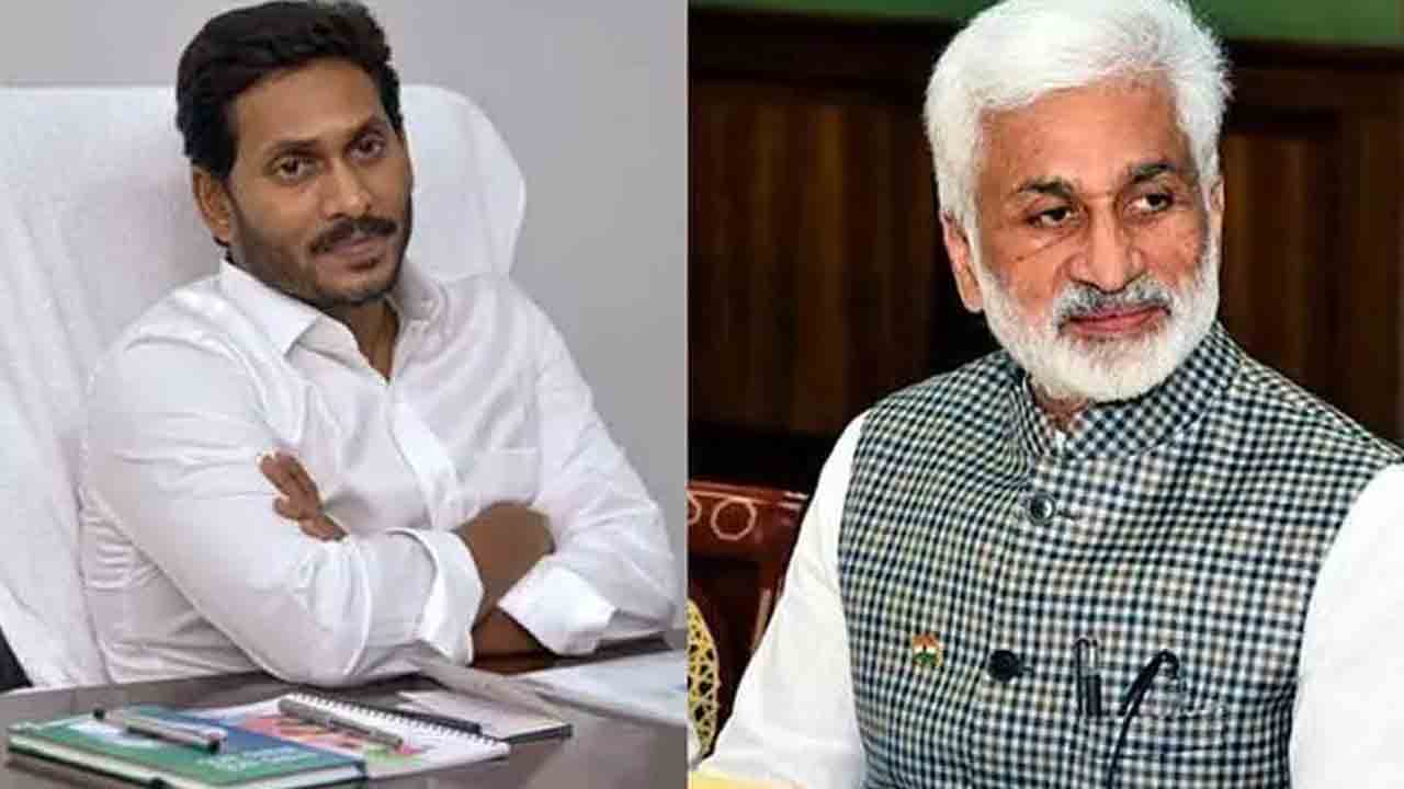YS Jagan: విదేశాలకు వెళ్లేందుకు అనుమతి కోరుతూ జగన్, విజయసాయిరెడ్డి పిటిషన్లు