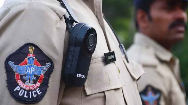 AP Police : పోలీసుల సత్వర స్పందన యువకుడి ప్రాణాలను కాపాడింది