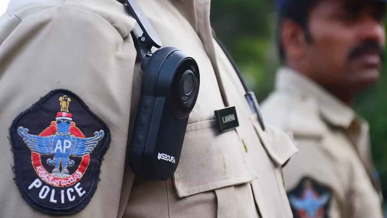 AP Police : పోలీసుల సత్వర స్పందన యువకుడి ప్రాణాలను కాపాడింది