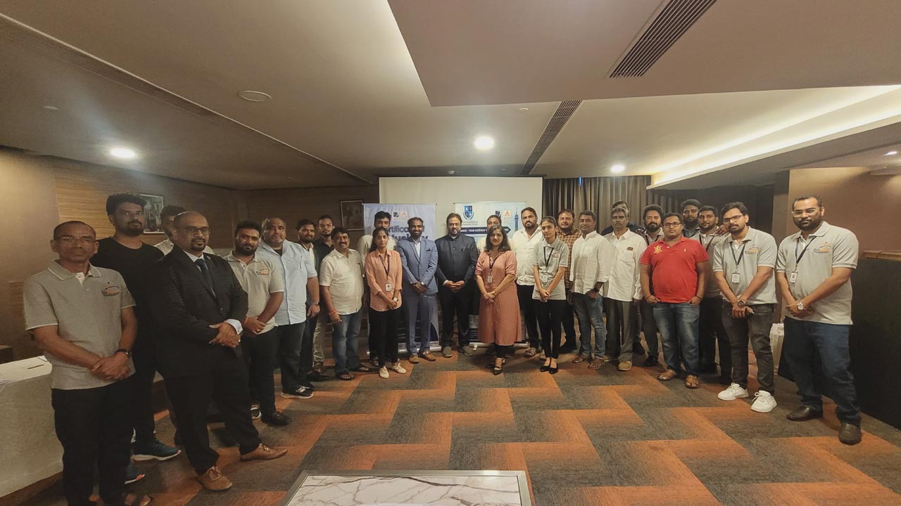 Blue Ribbon: విదేశీ విద్యను అభ్యసిస్తున్న విద్యార్థులకు రక్షణ.. బ్లూ రిబ్బన్..!