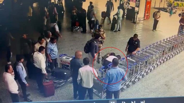 Delhi: ఎయిర్‌పోర్టులో గుండెపోటుతో కుప్పకూలిన ప్యాసింజర్.. జవాన్లు ఏం చేశారంటే..!